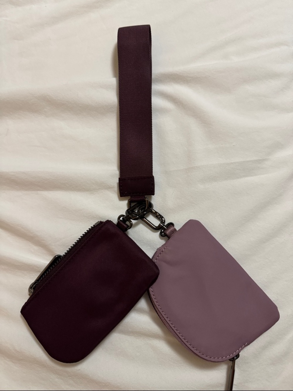 lululemon athletica Plum and Mauve Dual Card & Key Holder Wristlet - Picture 2 of 3